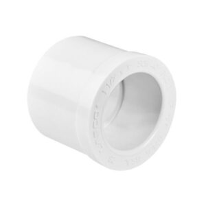 Casquillo reductor de PVC de 1.5 pulgadas macho a 1 pulgada hembra para instalaciones de fontanería en spas y jacuzzis.